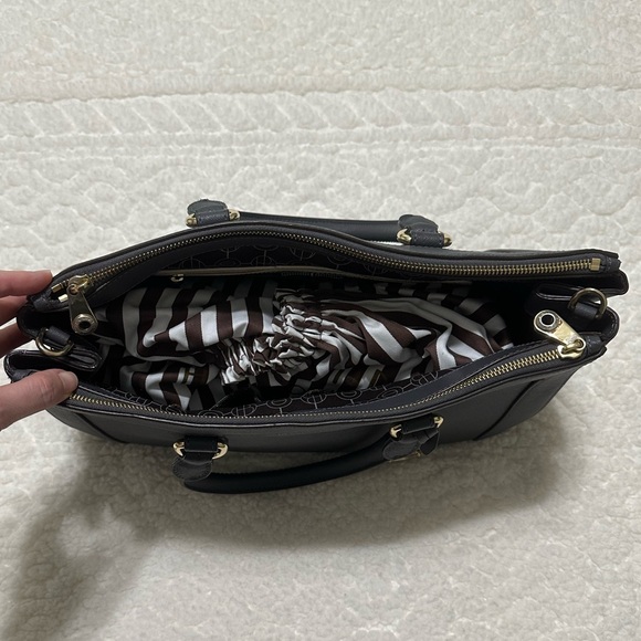 Gorgeous EUC Henri Bendel W. 57th Carryall Satchel - Picture 4 of 9